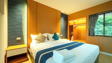 Senior Double Room | Premium bedding, pillowtop beds, in-room safe, individually decorated