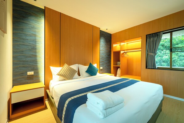 Senior Double Room | Premium bedding, pillowtop beds, in-room safe, individually decorated