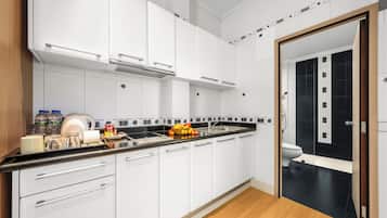 Family Studio | Premium bedding, pillowtop beds, in-room safe, individually decorated