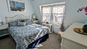 2 bedrooms, iron/ironing board, free WiFi