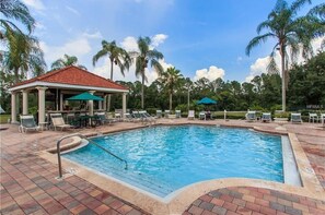 Outdoor pool, a heated pool - 2CLOSE TO ALL ATTRACTIONS! TOURIST CENTRAL!RESORT STYLE LVING! (Kissimmee)