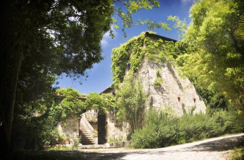 Large Chianti Estate, Tuscany weddings, retreats, celebrations, workshops