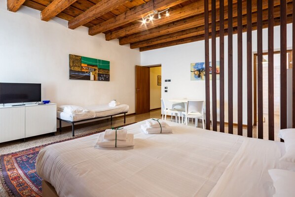 1 Schlafzimmer, Bügeleisen/Bügelbrett, WLAN, Bettwäsche