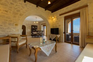 Télévision, lecteur de DVD, livres