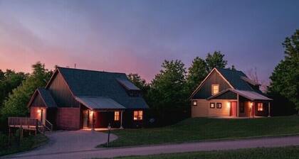 Four Season Cabin Great for Large Families and Groups