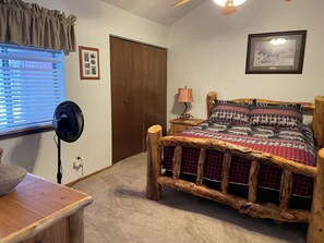 1 多间卧室、熨斗/熨衣板、免费 WiFi、床单