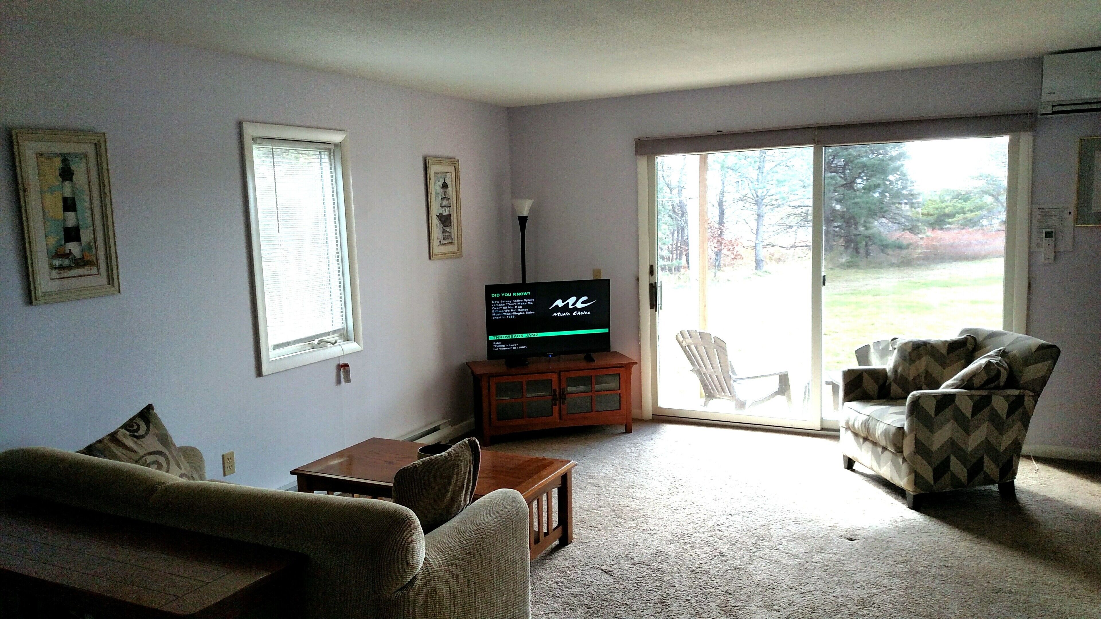 Resort Style Studio Condominium with Pool Free Wifi & A/C