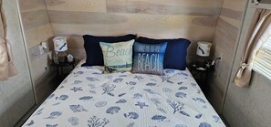 1 bedroom, iron/ironing board, travel cot, free WiFi
