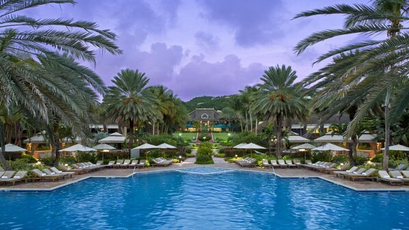 حمّام سباحة خارجي