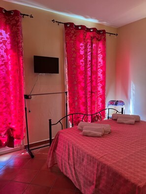 1 makuuhuone, silitysrauta/-lauta, ilmainen Wi-Fi, vuodevaatteet