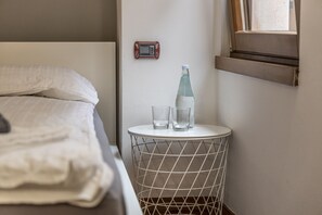 2 makuuhuonetta, silitysrauta/-lauta, ilmainen Wi-Fi, vuodevaatteet