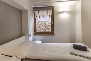 2 chambres, fer et planche Ă repasser, Wi-Fi gratuit, draps fournis
