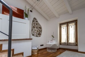 Interior - Alley 15, apartment in the historic center of Malcesine. (Malcesine)