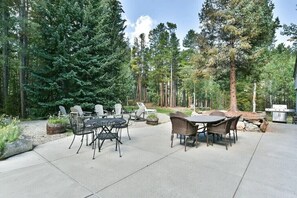 Outdoor dining - Copper Moose on Main Street Awaits You!! (Breckenridge)