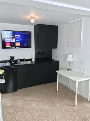 Interior - Enjoyable Studio with Private Pool / FREE WIFI - 102 (Ponce Pueblo)