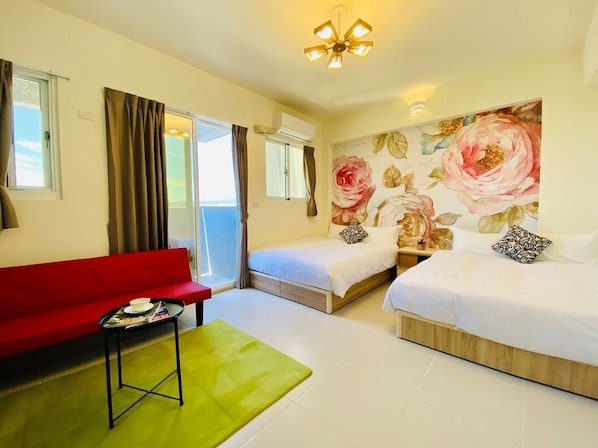 Quadruple Room | Free WiFi, bed sheets