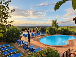 Pool - Ex Pacciano | Agriturismo apartment (Paciano, PG)