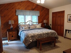 5 slaapkamers, een strijkplank/strijkijzer, wifi (toeslag), beddengoed