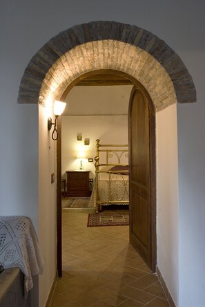 1 bedroom, desk, free WiFi, bed sheets