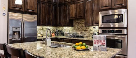 Fridge, stovetop