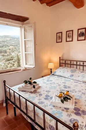 2 bedrooms, iron/ironing board, travel cot, WiFi