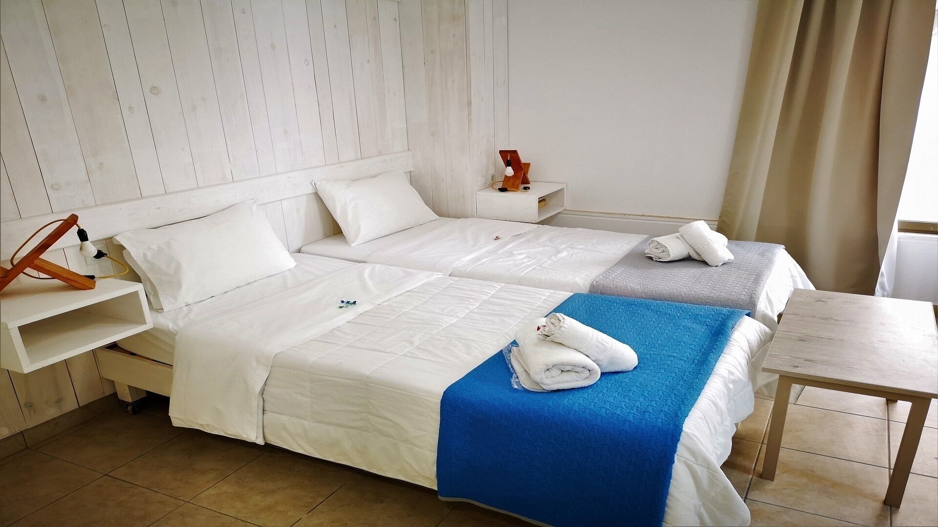 1 chambre, fer et planche à repasser, Wi-Fi gratuit, draps fournis