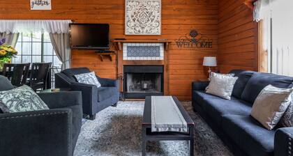 Cozy Ozarks Escape Near Branson ~ Perfect for Couples & Families