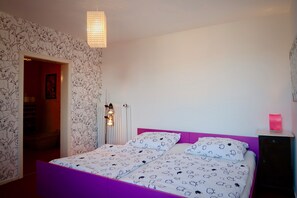 7 bedrooms, iron/ironing board, free WiFi, bed sheets