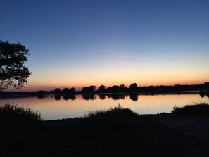 Unclassified image, 4 of 47, button