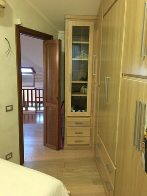 3 dormitorios, tabla de planchar con plancha, wifi y ropa de cama
