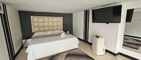 1 dormitorio, caja fuerte, tabla de planchar con plancha y wifi gratis