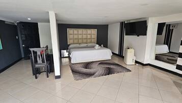 1 chambre, coffres-forts dans les chambres, fer et planche à repasser