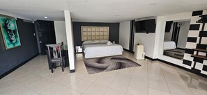 1 chambre, coffres-forts dans les chambres, fer et planche à repasser