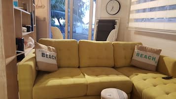 TV, books