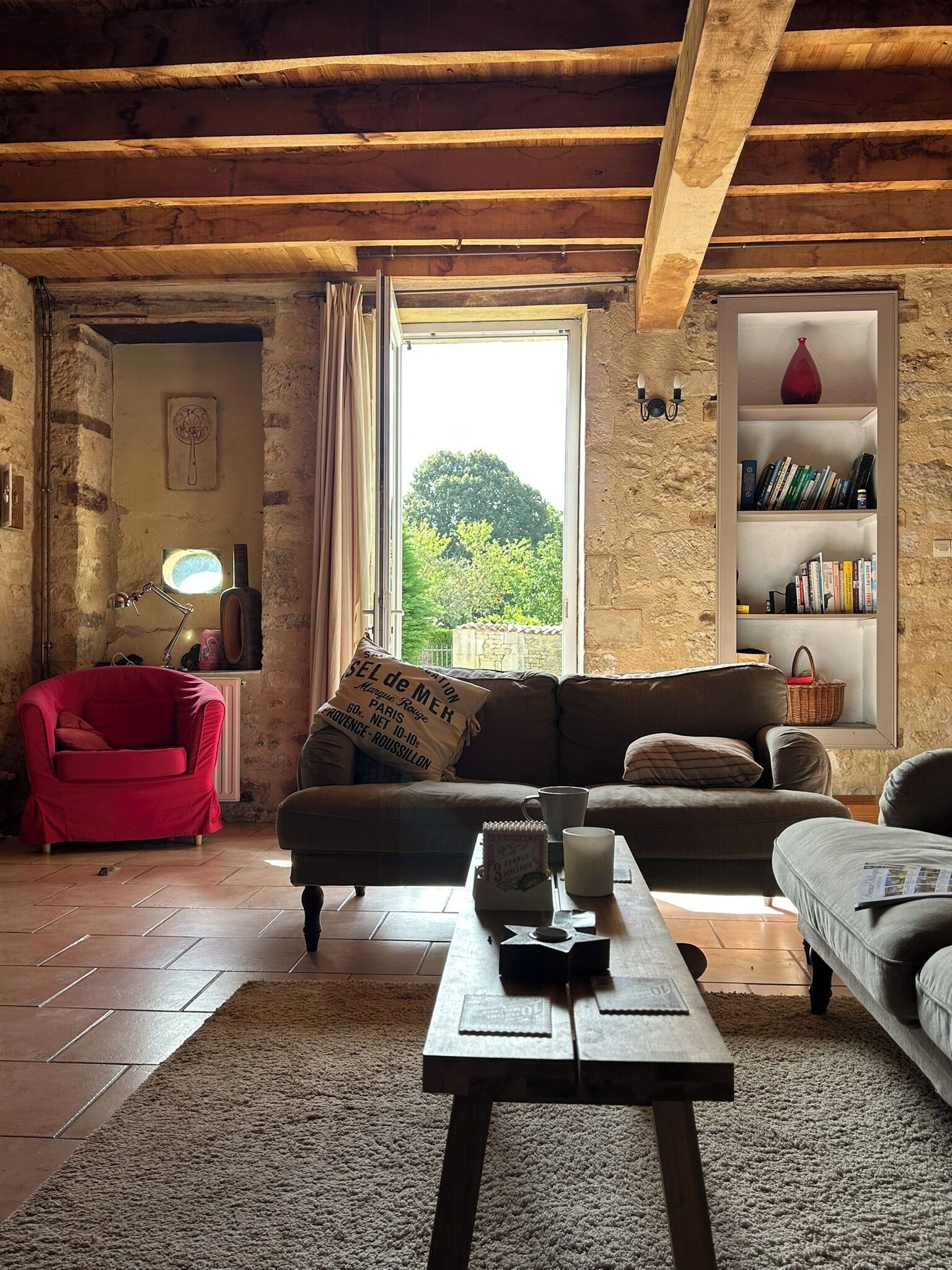 Smart TV, fireplace, video games, DVD player