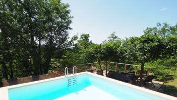 Piscine extérieure, piscine chauffée