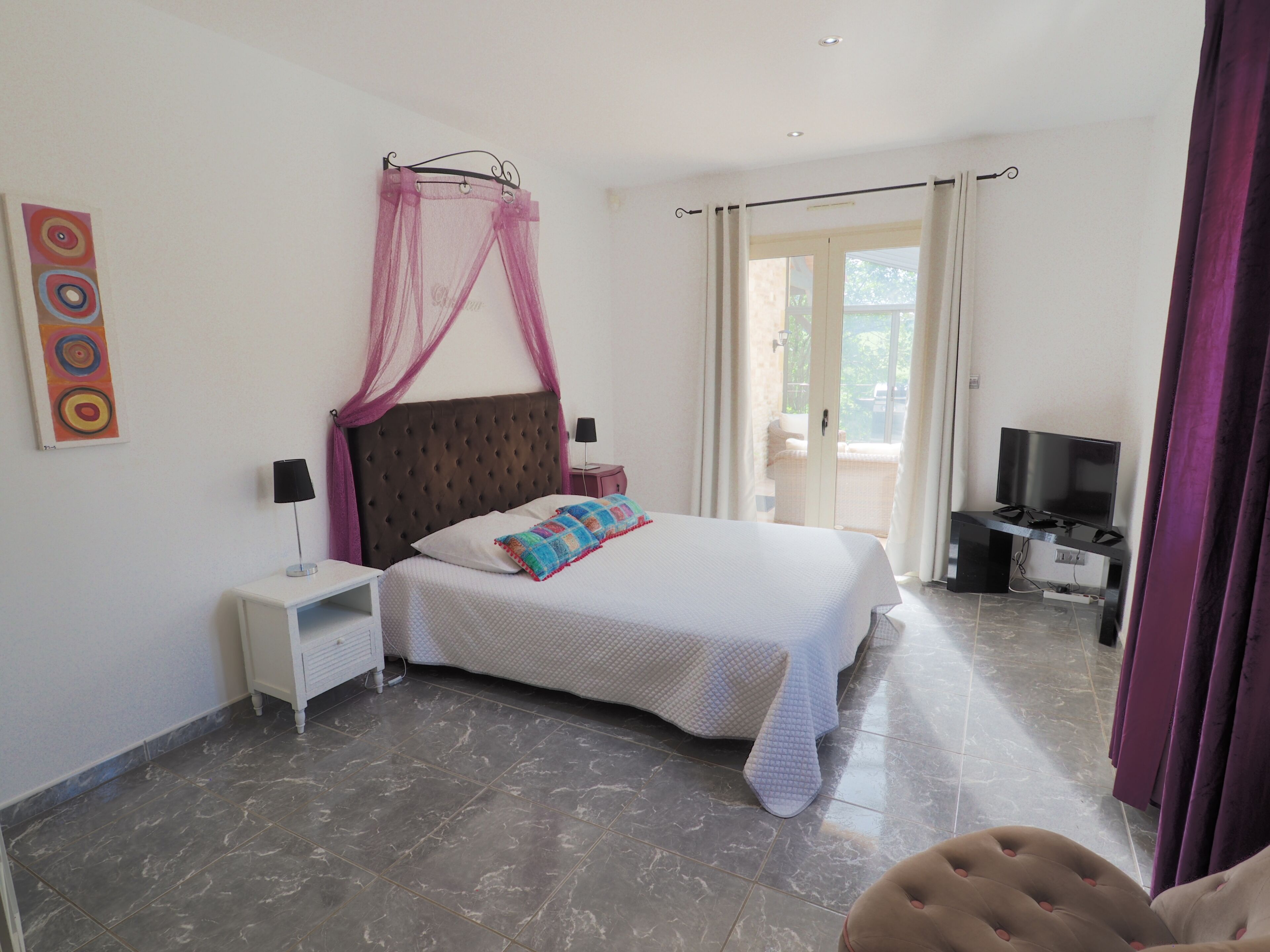 4 chambres, fer et planche à repasser, lit parapluie, Wi-Fi gratuit