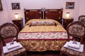 Chambre Double, salle de bains commune (Porcellana)