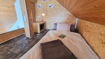 Fer et planche Ă  repasser, lit parapluie, Wi-Fi gratuit, draps fournis