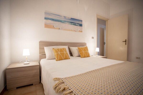 2 bedrooms, iron/ironing board, WiFi - Apartment for rent with terrace (TL66A) (Torre Lapillo)