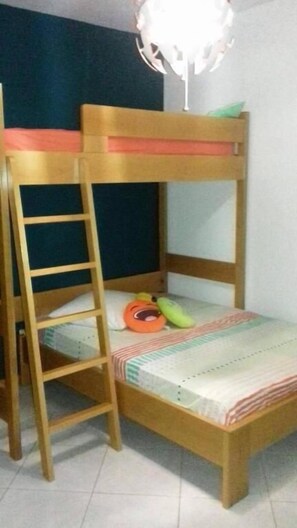 Apartament, 3 dormitoris, vistes a l'oceà | 3 dormitoris, roba de llit d'alta qualitat i escriptori
