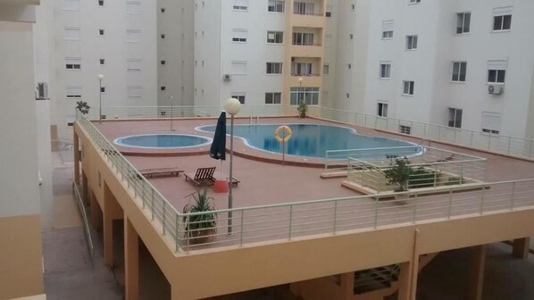 Outdoor pool, pool loungers