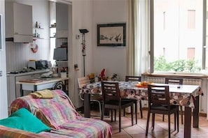 Dining - Villa Ombrosa, apartment 150 meters from the sea and pine forest (Viareggio)