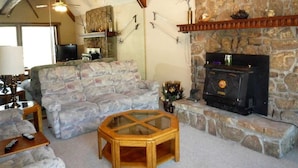 Living area - Timberline (Ruidoso)