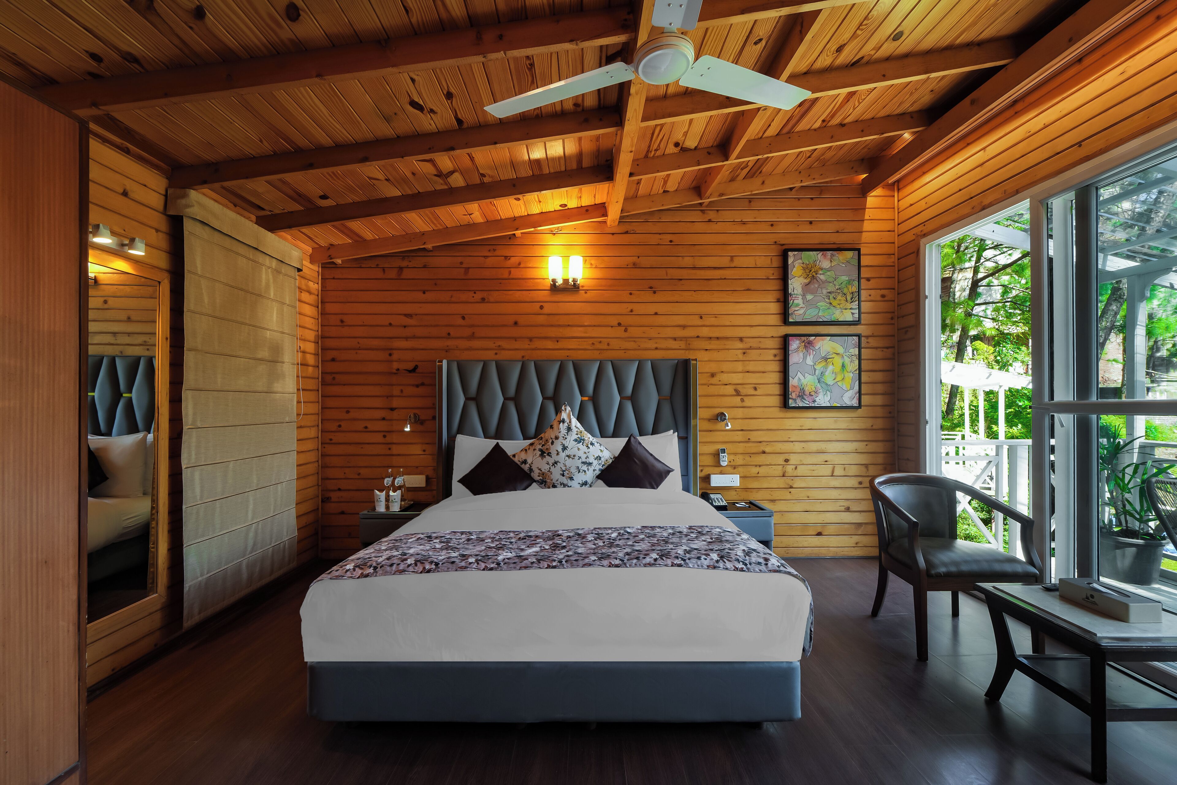 Super Deluxe Cottage Valley Facing | 高档床上用品、迷你吧、客房内保险箱、特色装修