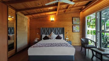 Super Deluxe Cottage | Premium bedding, minibar, in-room safe, individually decorated