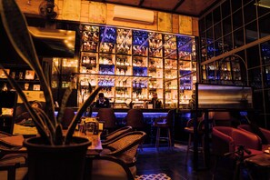 Bar (in der Unterkunft)