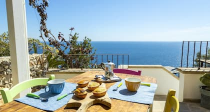 Casa De Vita - (impresionante vista de la costa)