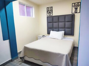 8 bedrooms, in-room safe, iron/ironing board, free WiFi