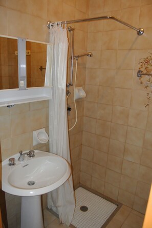 Shower, bidet - Lorelei 4 - Lignano Sabbiadoro (Lignano Sabbiadoro)